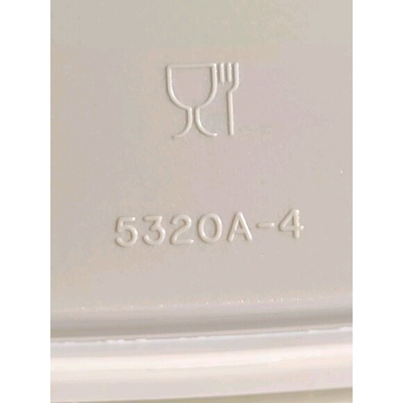 Tupperware Square Shelf Smart Modular Container #1 Tan Seal 5 1/2 Cups - Picture 7 of 7